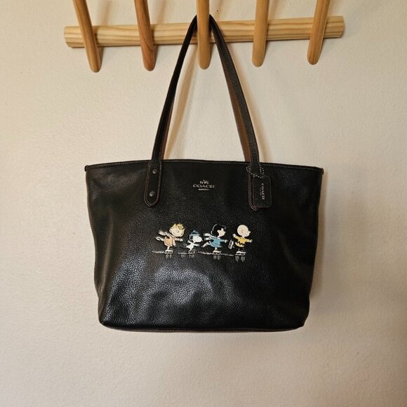 Coach x Peanuts Snoopy Tote Black Leather Ice Skating City Zip Bag - Picture 7 of 13